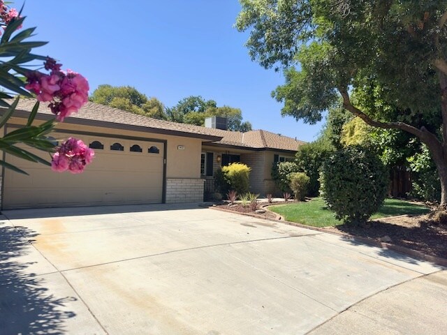 Foto del edificio - 3413 Shelley Ct