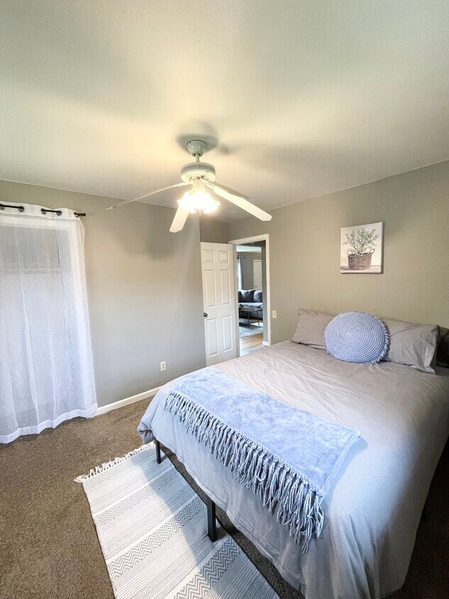Foto principal - 2328 S Syene Rd