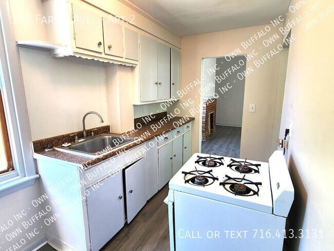 Foto del edificio - Charming 1-Bedroom Apartment in Prime West...