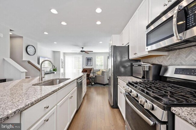 Building Photo - 9173 Balaton Lake Ln