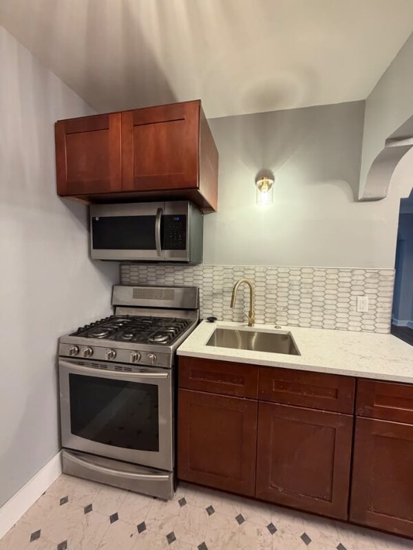 Foto del edificio - 5600 W National Ave