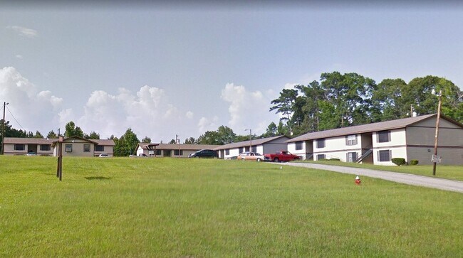 Foto del edificio - 668 E Rev Martin Luther King Jr Blvd