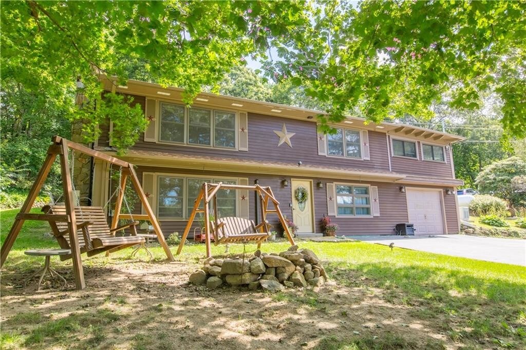 Primary Photo - 237 Ten Rod Rd