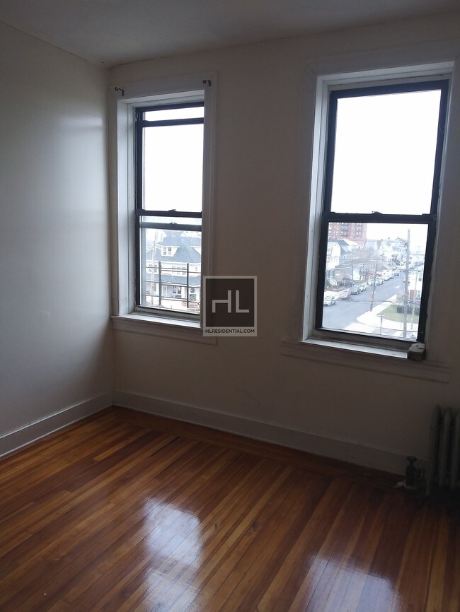 Foto del edificio - ROCKAWAY BEACH BLVD