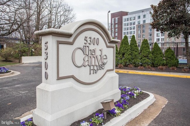 Building Photo - 5300 Columbia Pike