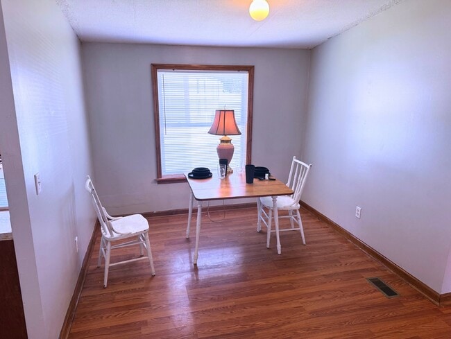 Foto del edificio - 435 Timber Ridge Ln