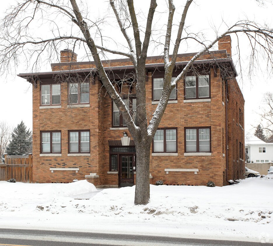 Foto del edificio - 833 Grand Ave