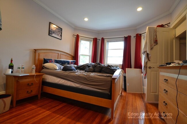 Building Photo - 66 Tremont St