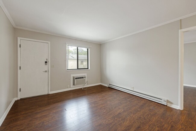 Foto del edificio - 1 bedroom in west Nashville