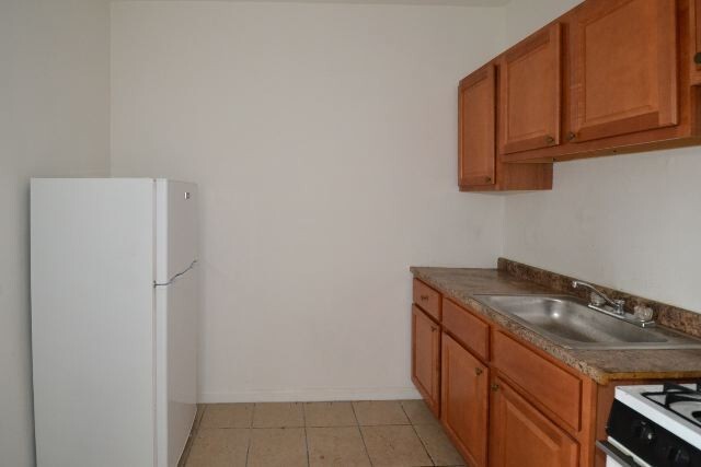 Building Photo - 4856 N Damen Ave