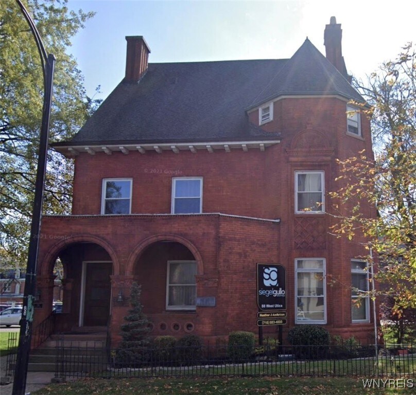 Foto principal - 88 W Utica St