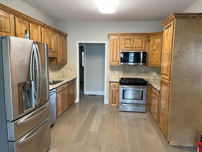 Building Photo - 7629 Prince Dr