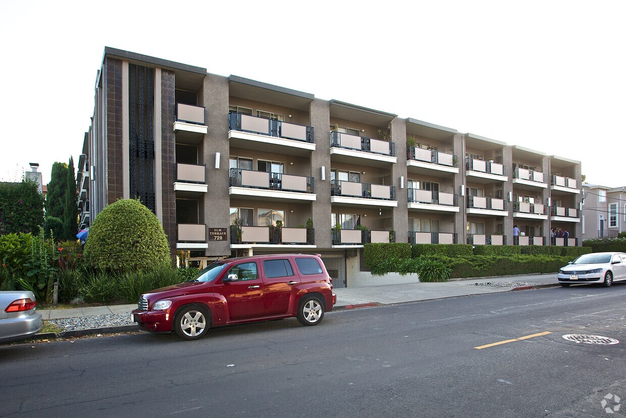 Building Photo - Elm Terrace