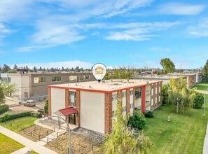 Building Photo - 9725-9130 130 Ave NW