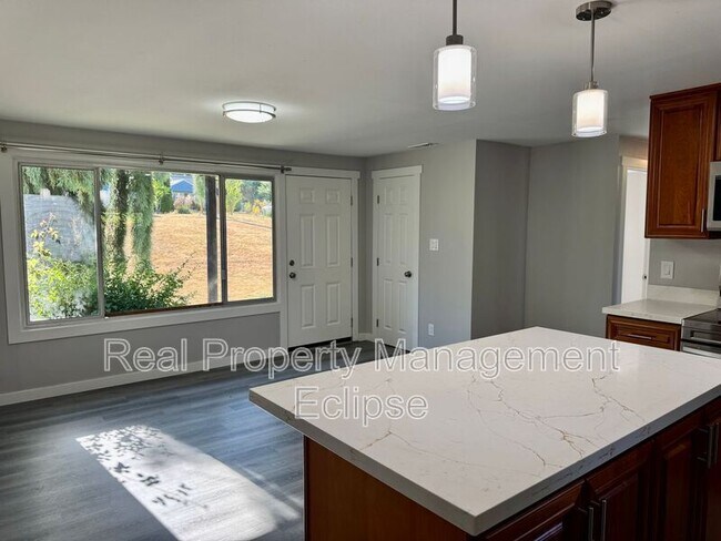 Foto del edificio - 21901 54th Ave W