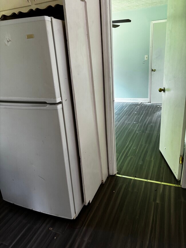 Foto del edificio - 5125 Seaborn Pl