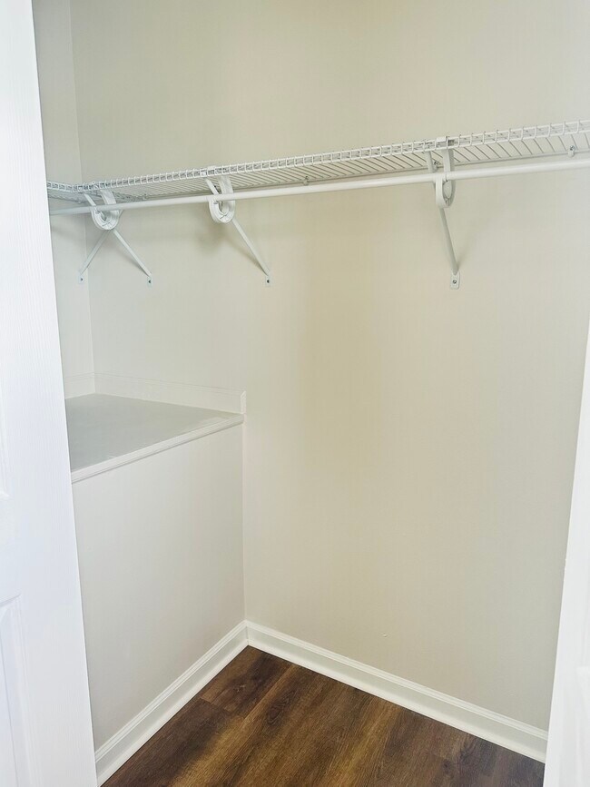 Foto del edificio - Ivy Ridge Apartments 143-146