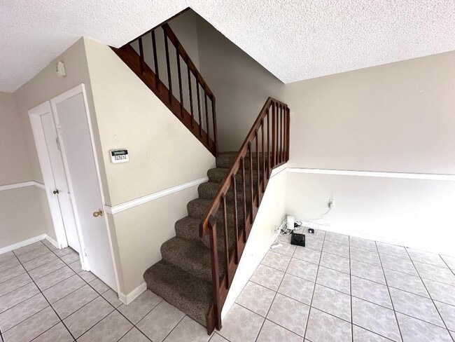 Photo - 1006 10th Ln House