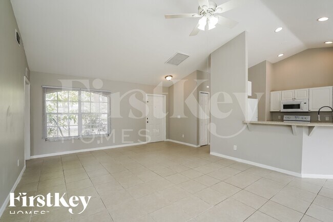 Building Photo - 8352 Bahamas Rd