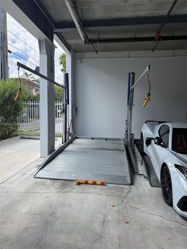 Building Photo - 1938 Jackson St