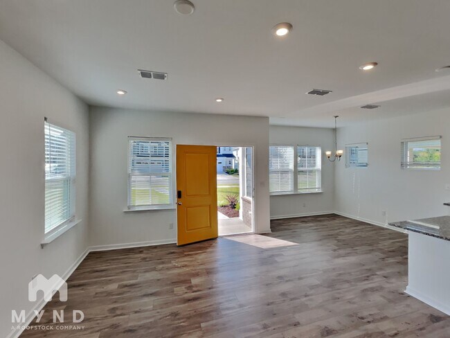 Building Photo - 13027 Garren Vw Ln