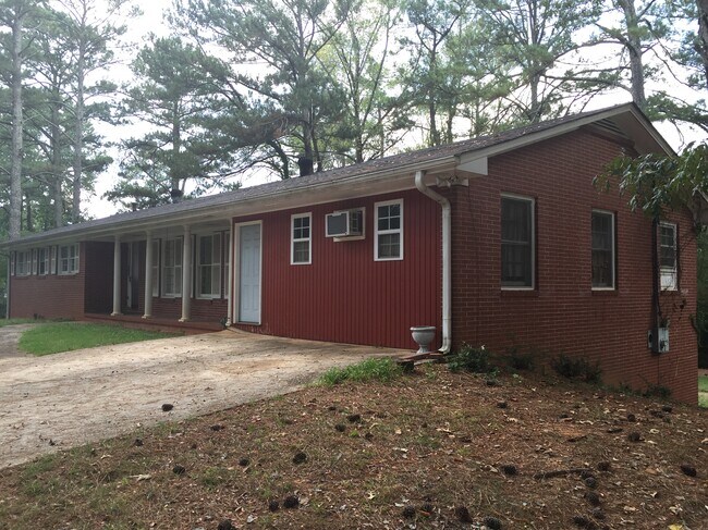 House side view - 596 Springlake Rd