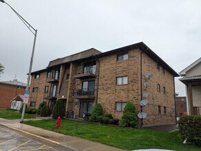 Building Photo - 6348 Washington St