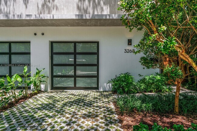 Foto del edificio - 3268 Gifford Ln