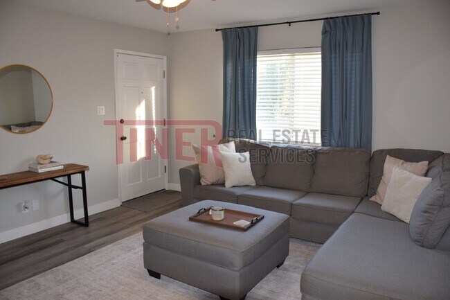Building Photo - Fantastic 4 Bedroom  Home- Tier 4