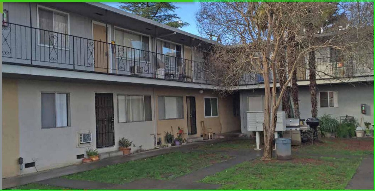 vista frontal - 1860 Ethan Way