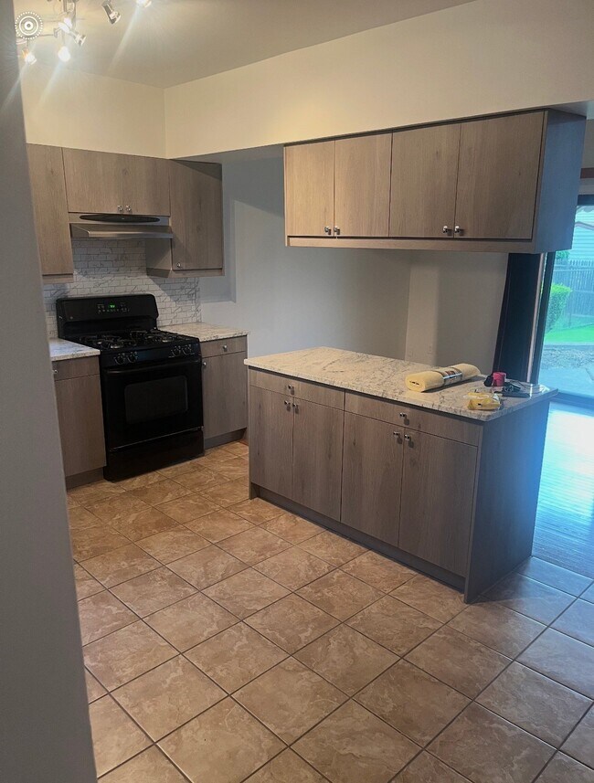 Foto del edificio - 38851 Arlingdale Dr