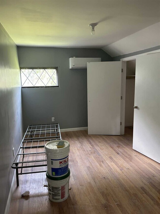 Building Photo - 1 Lockhart Ln