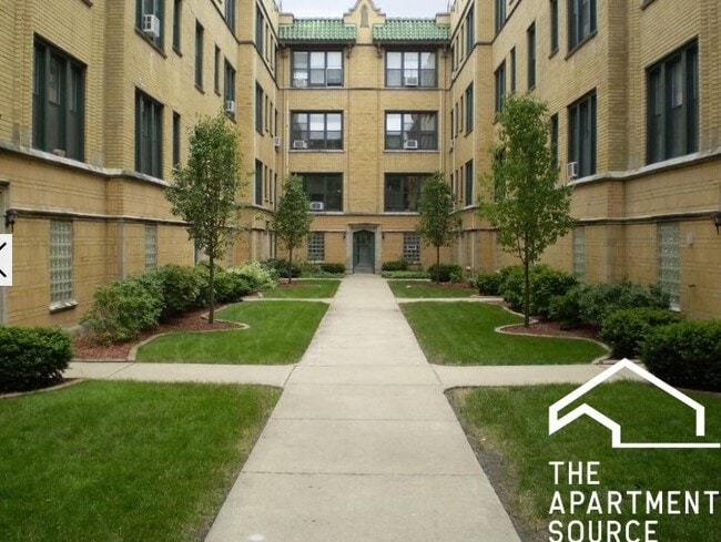 Building Photo - 2330 N Spaulding Ave