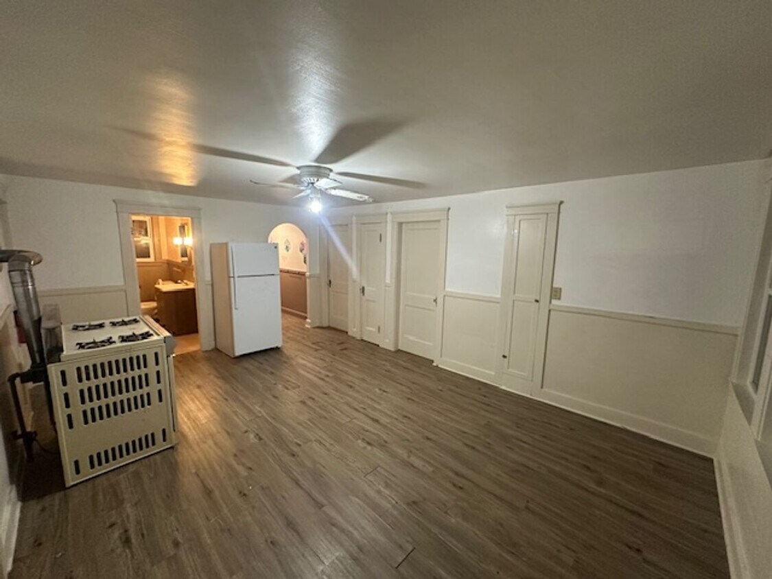 Foto principal - 448-450 Hamilton Street - Southbridge