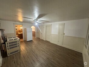 Building Photo - 448-450 Hamilton St