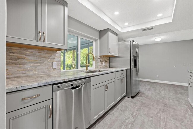 Foto del edificio - 6120 Westport Dr