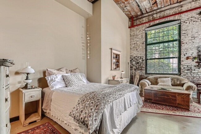 Foto del edificio - 170 Boulevard SE