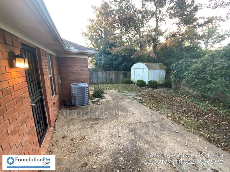Foto principal - 5535 Oak Branch Cir S