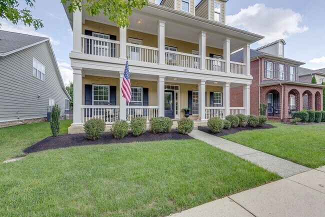 Foto del edificio - Located in the highly sought-after Avalon community in Franklin, this stunning 5-bedroom, 3.5-bat...