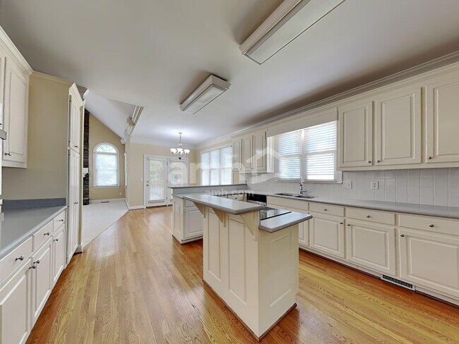 Foto del edificio - 4850 Duncans Lake Dr NE
