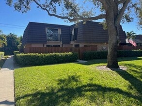 Building Photo - 1817 18th Ct