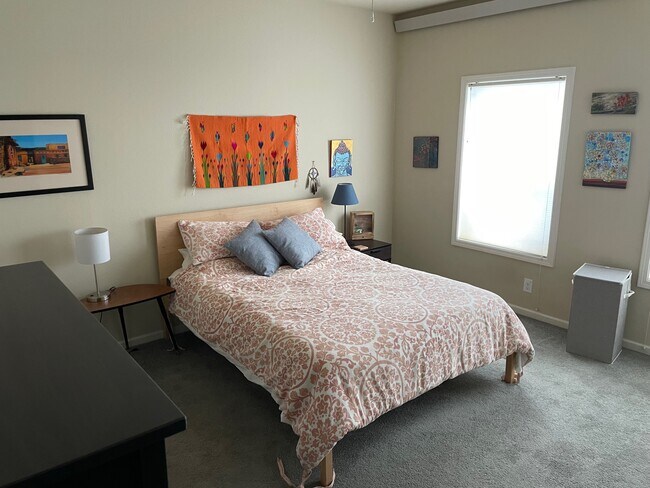 Building Photo - 180 Barnwood Cir