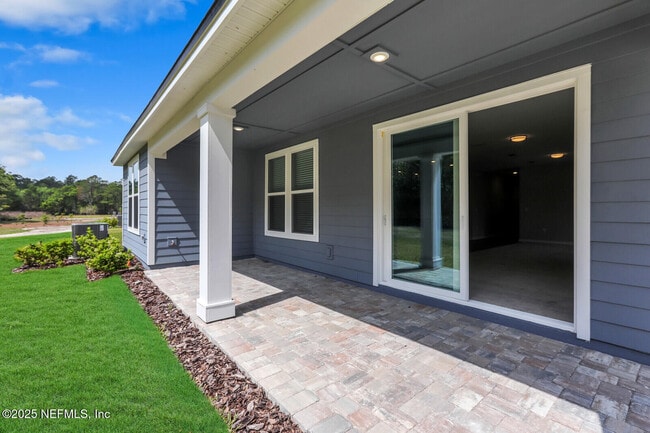 Foto del edificio - 627 Cedar Preserve Ln