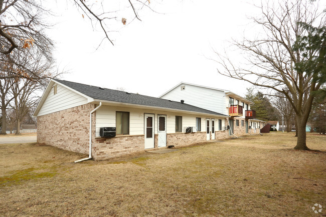 Building Photo - New Pine Apartments