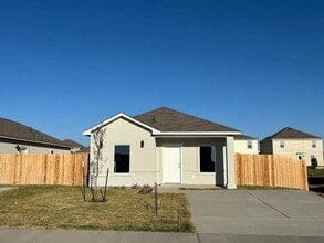 Building Photo - 5807 Colegio Ln