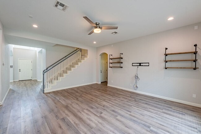 Building Photo - Discover Your Ideal Oasis: Elegance, Comfort, and Outdoor Bliss Await in this Dream Home!