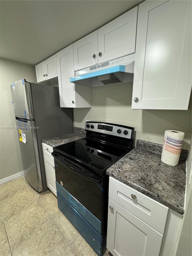 Foto principal - 8120 Geneva Ct