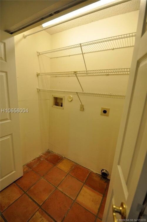 Building Photo - 1846 Racquet Ct