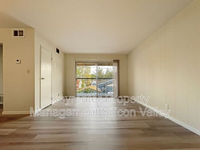 Building Photo - 362 W Olive Ave