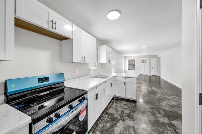 Building Photo - New Rental Opportunity in Memphis!